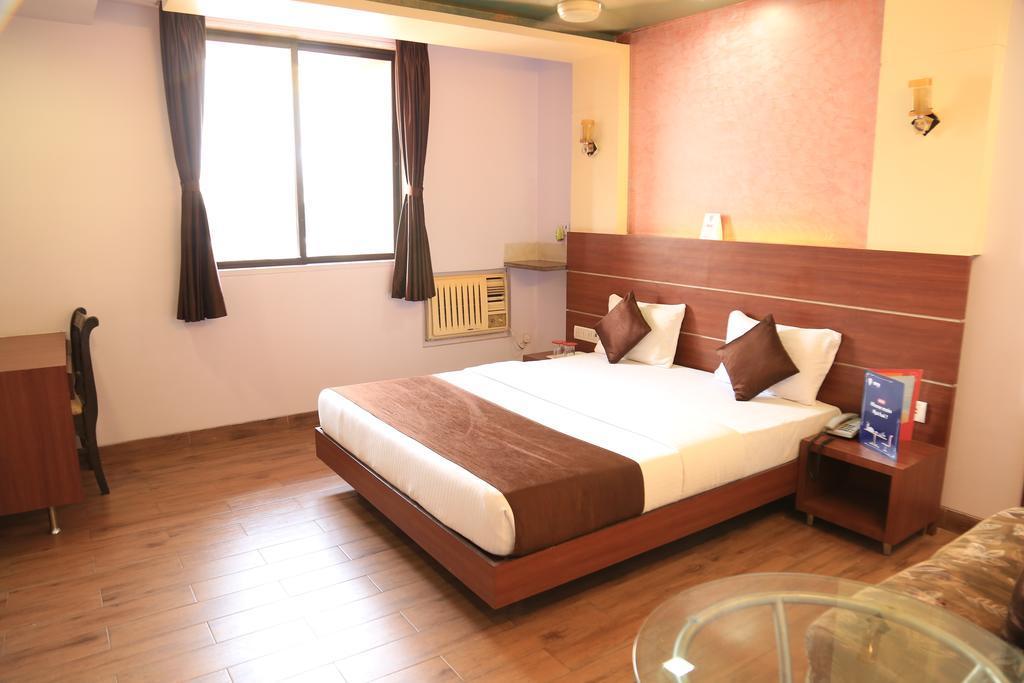 Palace Hotel 3*