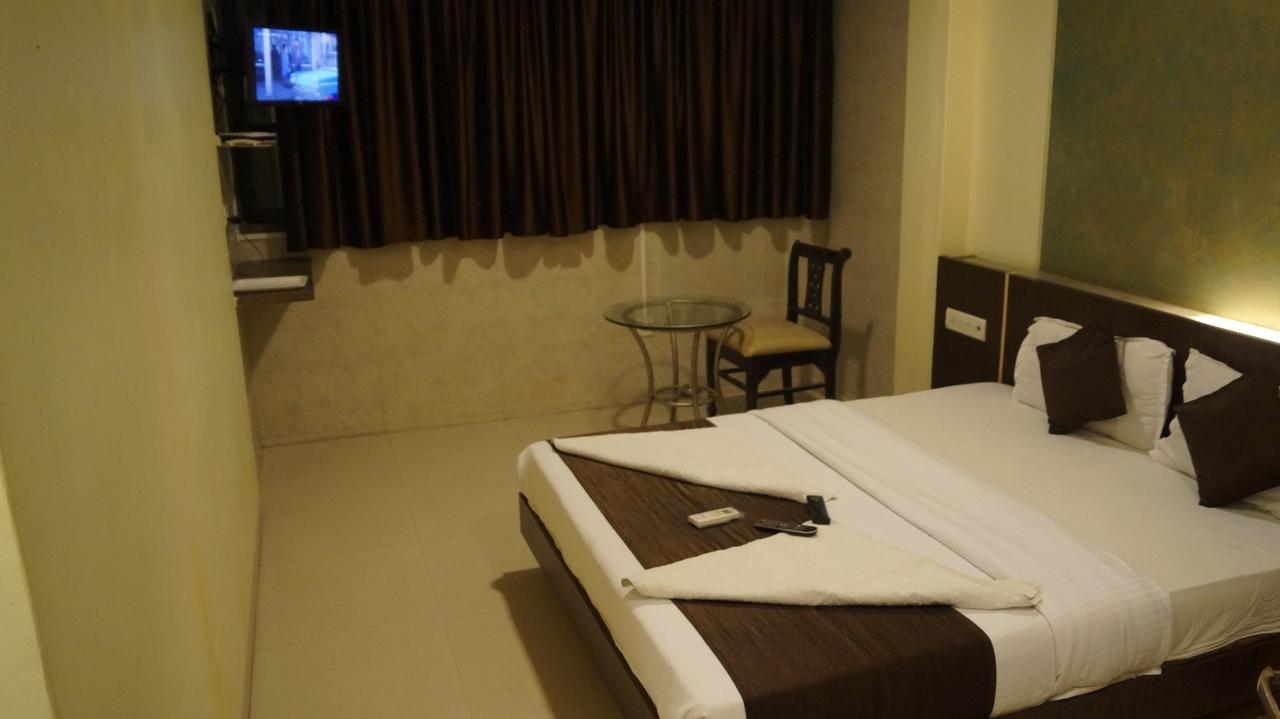 Palace Hotel Mumbai